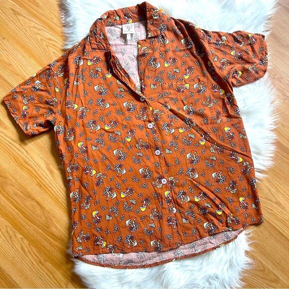 Self Esteem Top Mushroom Print Short Sleeve Button Size Medium - Picture 1 of 6